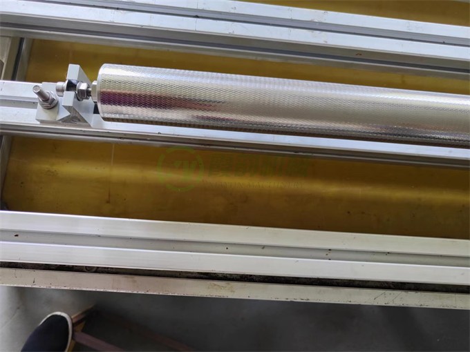 1676036697163977.jpg 管面滾花電動滾筒.jpg